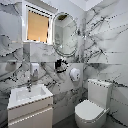 Sense Apts Apartamento Tirana